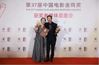 ​王骁：父亲是国家一级导演，母亲是知名演员，却不靠背景只靠实力