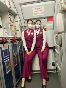 ​时尚靓丽的空乘小仙女，她们的薪资待遇究竟有多少？