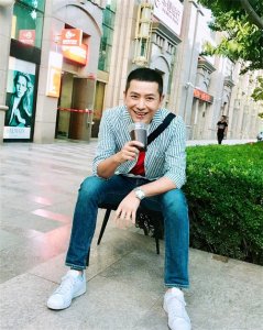 ​戴军51岁仍未婚，妈妈独特的逼婚方式有效吗？