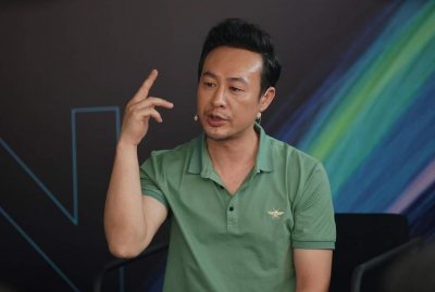 ​演员赵毅：成名路上多坎坷，今48岁仍单身，闫学晶多次为他保媒！