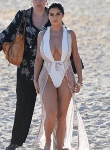 ​“欧美第一美臀”24岁超模黛米·罗斯，到底啥样？