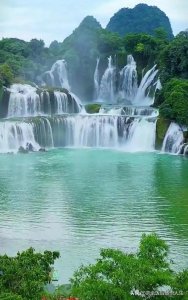 ​一句简短的风景句子（青山绿水，山有山的明净）