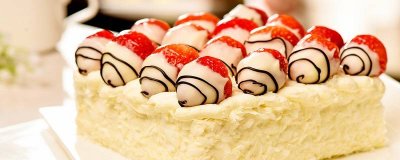 ​关于蛋糕的一个简短的句子英语 关于蛋糕的一个简短的句子英文