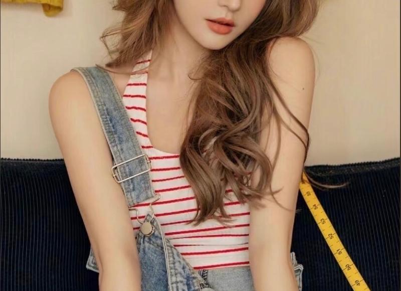 何猷君多高，何猷君和身高1米78奚梦瑶平底鞋逛街