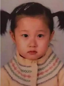 ​吴绮莉晒吴卓林小时美照，原来竟是个美人胚子，网友：可惜了！