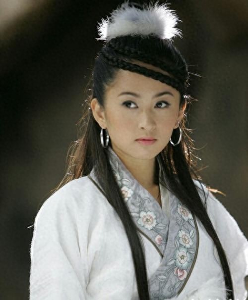 杨蕊：娱乐圈的气质美女，娇俏靓丽