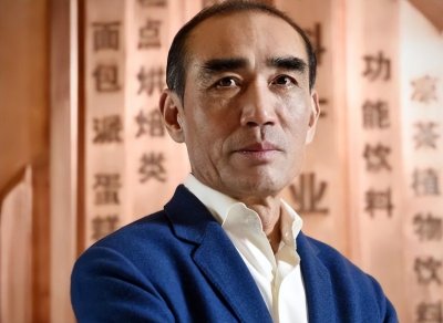 ​达利集团董事长许世辉：靠卖零食赚百亿，唯一的儿子车祸身亡