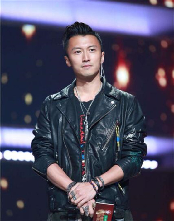 向华强怕哪四个人除了刘銮雄还有谁？ 向华强不敢惹的人竟然有他