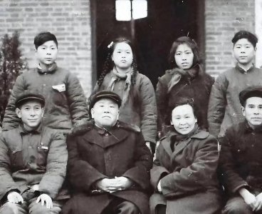 ​革命老前辈王定国的传奇人生：用爱编织不朽篇章