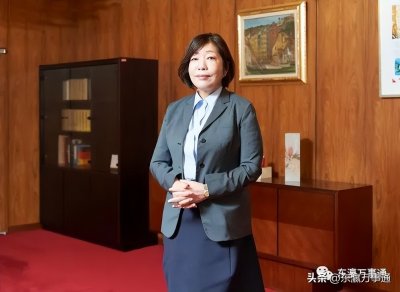 ​比上野千鹤子更斜杠的林真理子：树敌只要两分钟 交友需要三个月