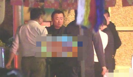 演员周立波现在的情史（周立波娶富豪太太后仍想复出）(3)