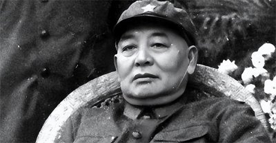 ​他本应授衔中将，却被降为大校，成唯一没有将军军衔的军长