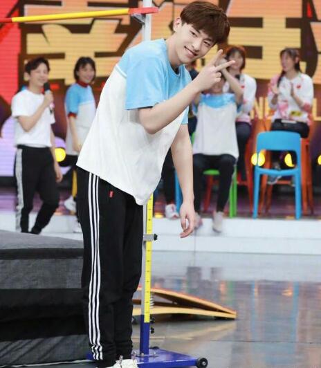 邓伦快乐大本营跳高是哪期