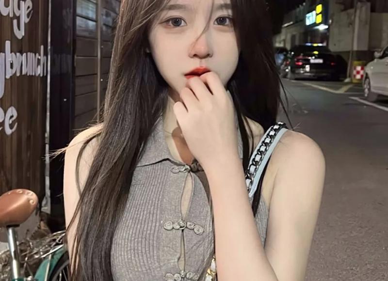 我很想你藏头诗用藏头诗表达我想你了（我很想你藏头诗 选择适合自己的用起来）