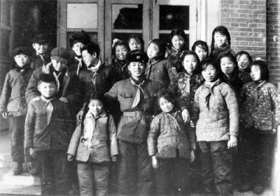 ​雷锋离开的日子——生前战友、工友和学生分享与雷锋接触的点滴，纪念雷锋牺牲