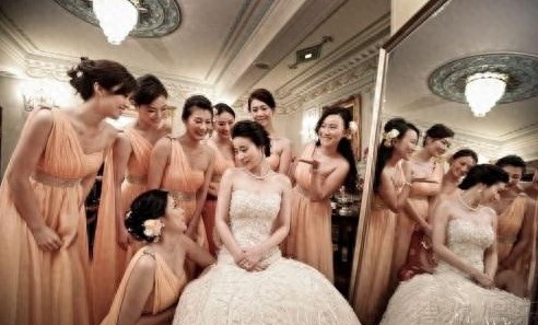 10大女星结婚的伴娘服，杨幂伴娘服惊艳，baby的最有心机