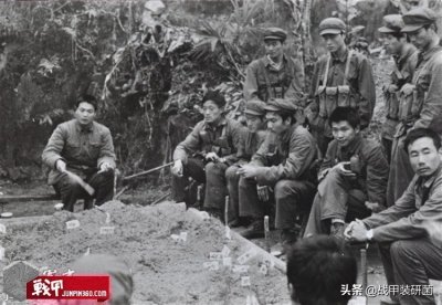 ​【战甲轰鸣】我国第一代“丛林冲锋枪”？79式轻型冲锋枪大起底！