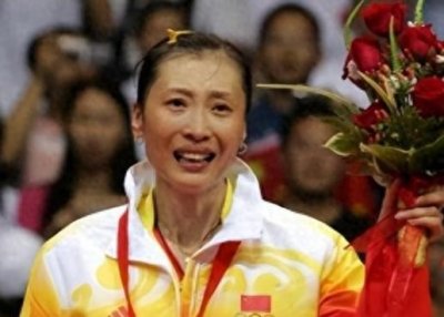 ​羽坛名将皮红艳，夺冠后被国羽开除，入法籍后狂揽14金，现状如何