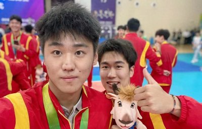 ​北汽男排涌现出的一颗新星：清华大学男孩胡朕卓