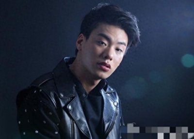 ​29岁韩男星倒血泊中去世，死亡原因成谜，网友却直呼同情不来？