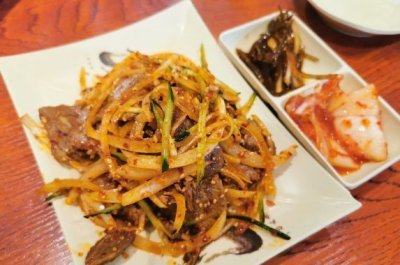 ​青岛这10家排队才能吃到的餐厅，最后一家不服不行啊！