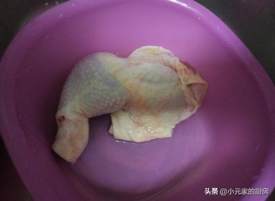 ​手撕鸡的家常做法，鲜嫩好吃不塞牙，夏季的配饭美食