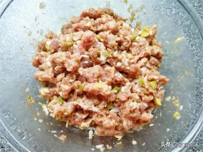 ​过年包饺子，白菜肉馅饺子的调馅技巧