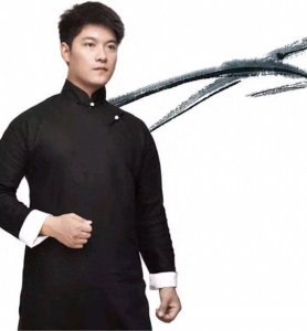 ​著名养生专家迷罗，“元瑜伽”创始人，被誉为“中医瑜伽第一人”