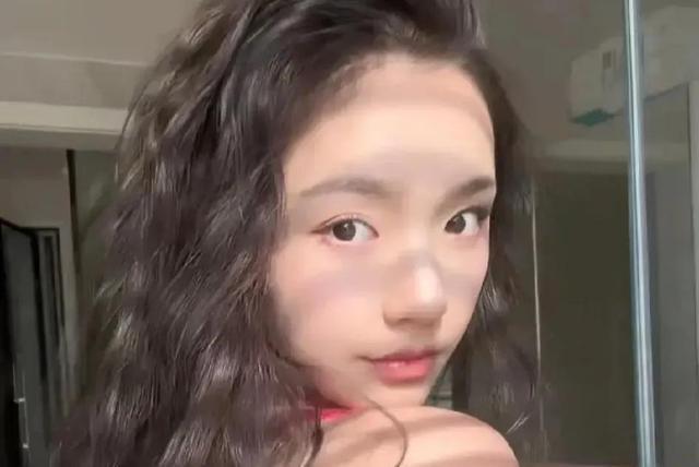 林允删除争议发言动态 这“言论”还能洗白吗？  