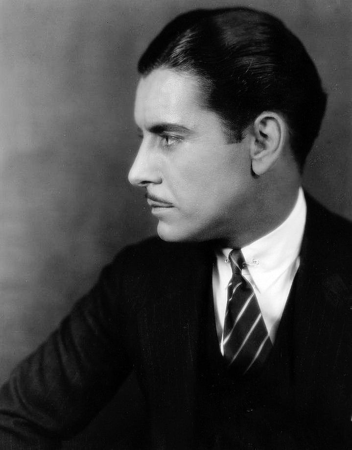 罗纳德·考尔曼个人资料写真作品