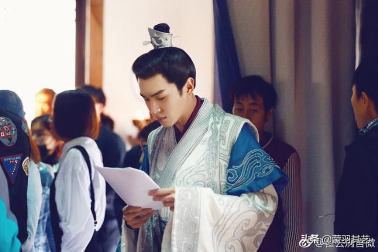 张若昀霍去病为什么还不播放「张若昀霍去病播不了主因在他爸爸影视烂剧该去去病了」