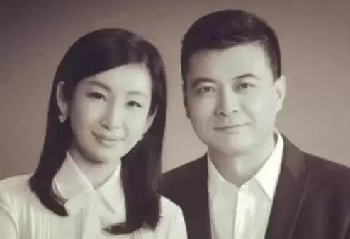 秦海璐结过几次婚？这位霸气女人的情史里三个男人2个渣