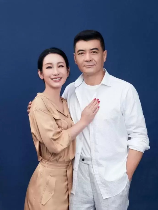 秦海璐结过几次婚？这位霸气女人的情史三个男人2个渣