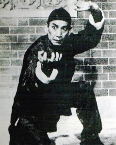 ​“爱国艺人”关德兴：演绎77次黄飞鸿，91岁寿终正寝