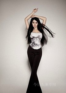 ​这谁顶得住世界小姐余薇薇，饱满丰腴身材火辣