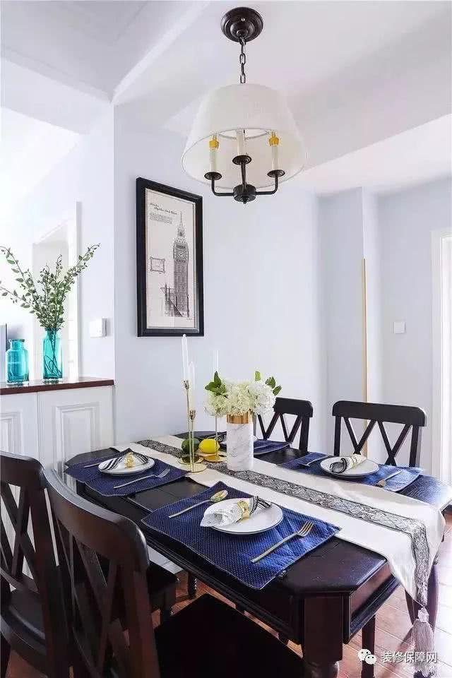 客厅不做吊顶，就走石膏线，没想到完工后清清爽爽，越看越喜欢