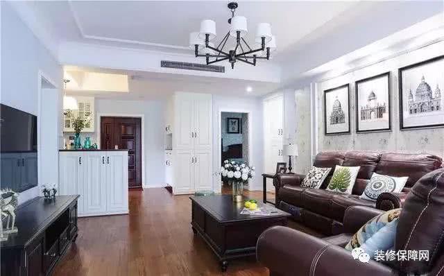 客厅不做吊顶，就走石膏线，没想到完工后清清爽爽，越看越喜欢