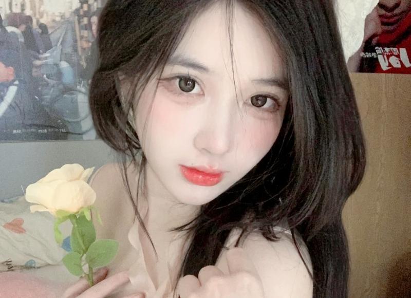 蓝玫瑰适合送什么人