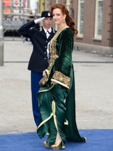 ​摩洛哥王妃萨尔玛消失六年，她儿子王储哈桑要和姑姑们开战了吗？