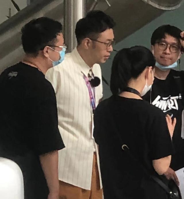 杜海涛多大了个人资料(杜海涛素颜露面)(13)