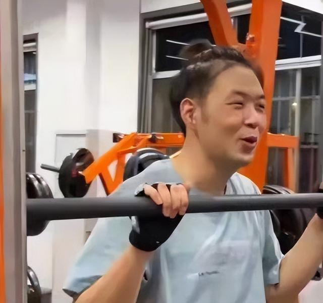 杜海涛多大了个人资料(杜海涛素颜露面)(17)