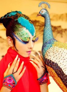 ​杨丽萍是哪里人简介(60多岁“宛若花仙子”)