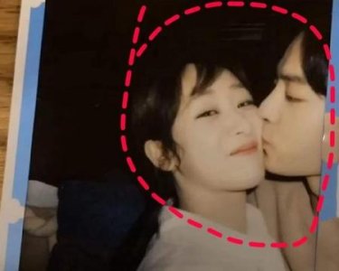 ​肖战杨紫同台照(肖战颁奖晚会)