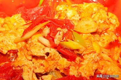 ​番茄炒蛋怎么做好吃？火候刚好，鸡蛋不能太老，每一步都很讲究