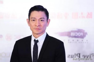 ​周杰伦火还是刘德华火(“一年一影帝，百年刘德华”)