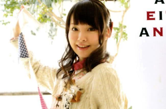 伊藤加奈惠个人资料写真作品