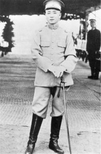 ​老照片：叱咤风云的东北王罕见全家福