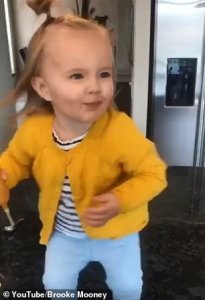 ​超带感！美国小萝莉跳舞瞬间圈粉无数