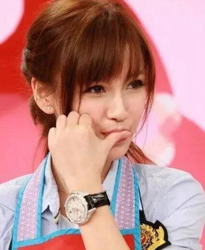 杨颖10年前参加节目旧照曝光 粉嫩十足简直颜值巅峰