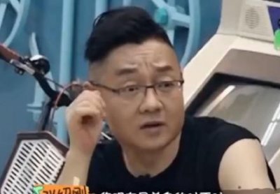 ​汪苏泷靳梦佳分手原因（靳梦佳汪苏泷恋情三个月就分手）